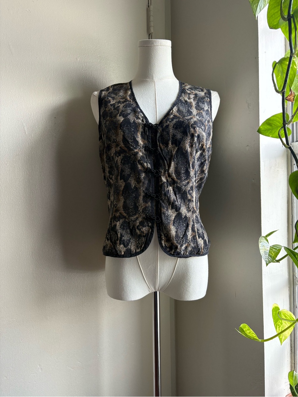 vintage 90s finity animal print hook front silk vest shirt